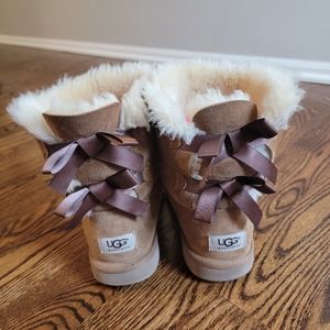UGGS